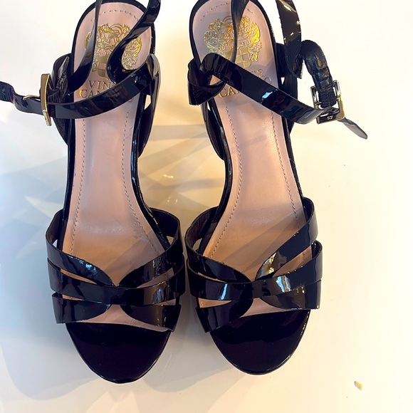 Vince Camuto Shoes - Vince Camuto Size 7 women’s black never worn once .